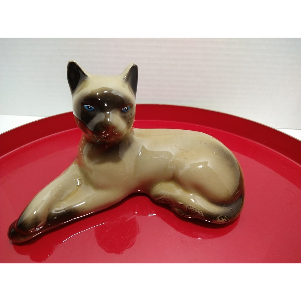 Brazilian Folk Art Ceramic Siamese Cat Figure Striking Blue Eyes 7 "